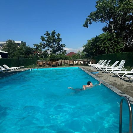 Guka Hotel! Kobuleti Luaran gambar